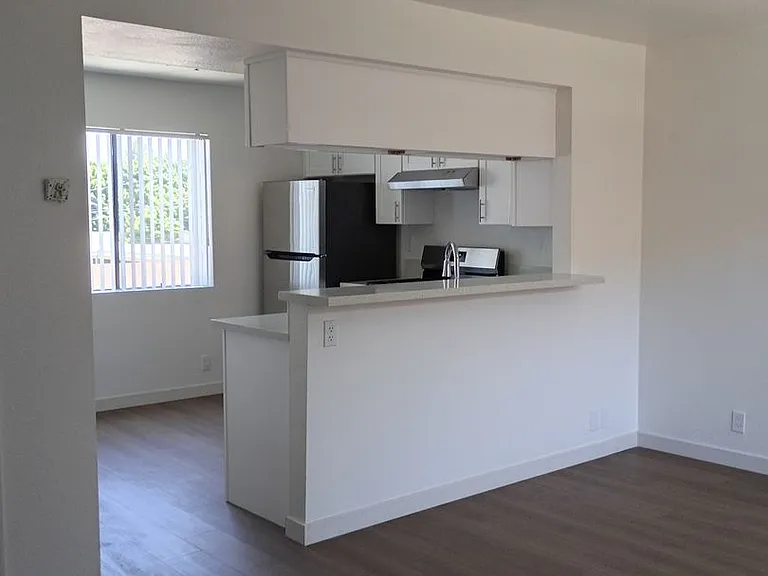 4862 W 118th Pl — Photo 12