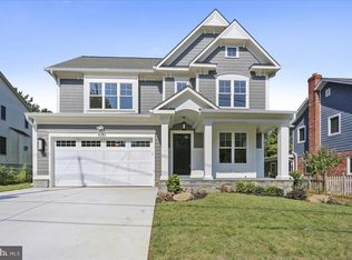 10010 Wildwood Rd, Kensington, MD 20895