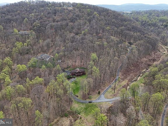 4th image of 635 Gap Rd
