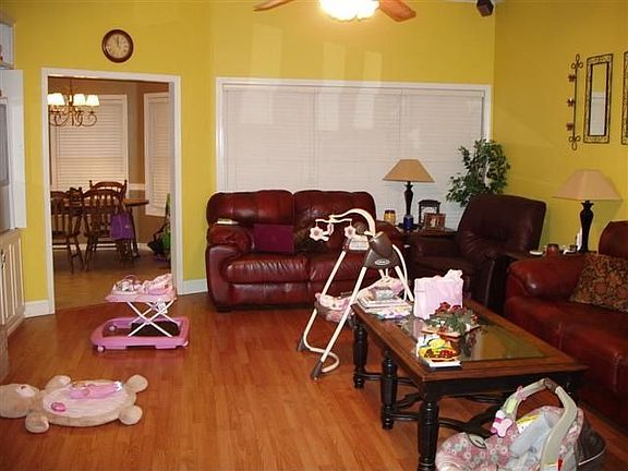 4th image of 312 Timberwood Dr #5