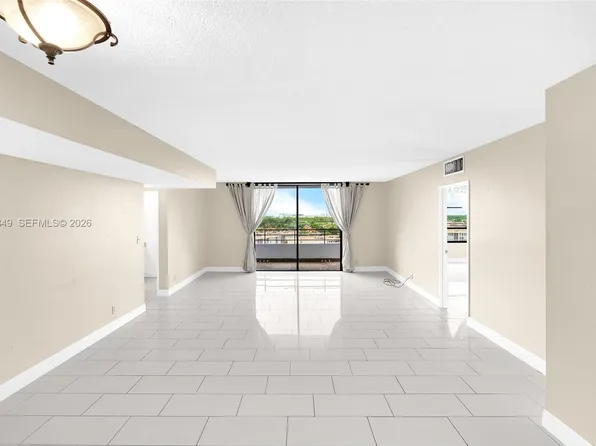500 Three Islands Blvd APT 711, Hallandale, FL 33009
