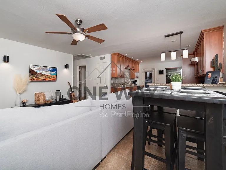 8702 E Sheridan St — Photo 3