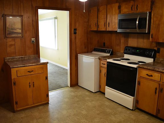 2nd image of 1306 Hornbrook St