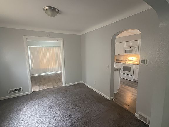 5th image of 2206 Dundee Ave