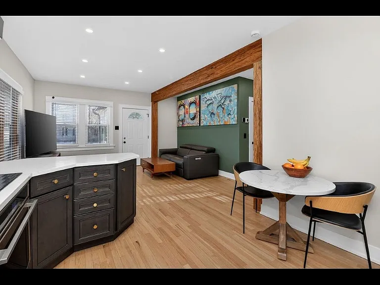 24 S Huffman St — Photo 4