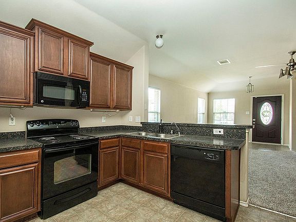 4th image of 4032 Eagle Dr