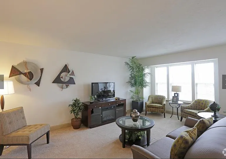 Sunpointe Townhomes — Photo 8