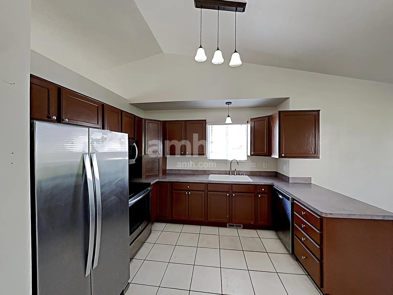 4 bed, 3.0 bath, 1841 sqft, $2,435 — Photo 3