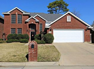 5205 Pineglen Ct, Arlington, TX 76016