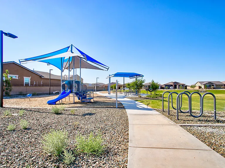 12340 W Kaler Dr — Photo 1