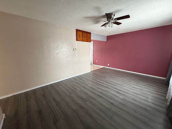 3rd image of 1011 W Cloud St
