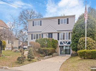 121 Pine Ave, New Milford, NJ 07646