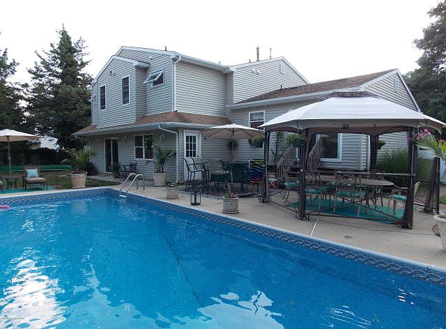 2nd image of 45 Sylvan Lake Blvd