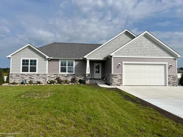8309 Almont Rd, Almont, MI 48003