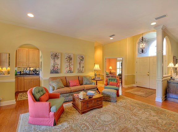 4th image of 104 Oakmont