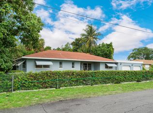 5351 Lakeshore Dr, Mangonia Park, FL 33407
