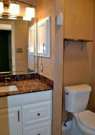 5th image of 813 Bray St