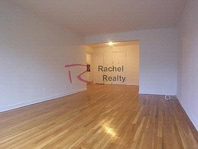 2nd image of 3950 Blackstone Ave APT 3E