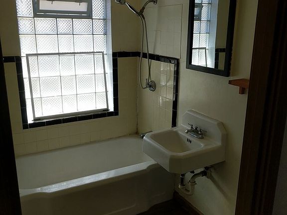 2nd image of 4244 N Wilson Dr APT 5