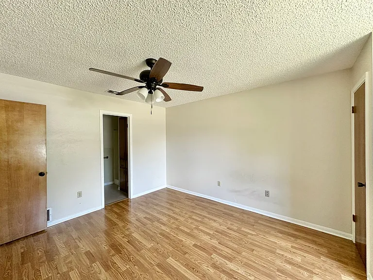 3706 Madison Dr — Photo 17