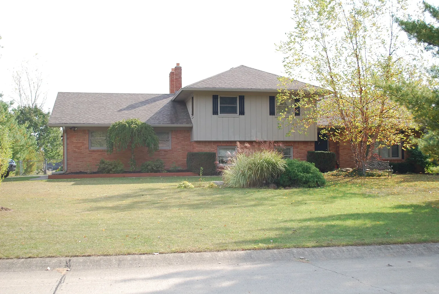 1 Lakewood Dr photo 1