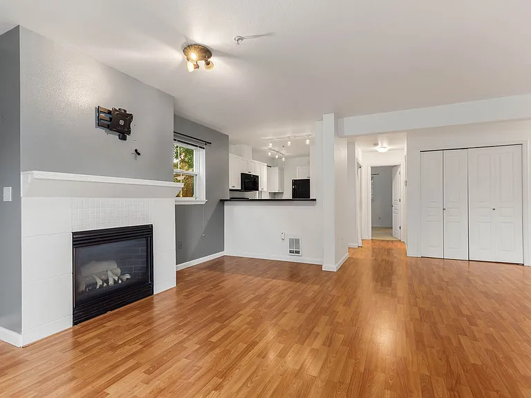 23420 SE Black Nugget Rd #F104 — Photo 5