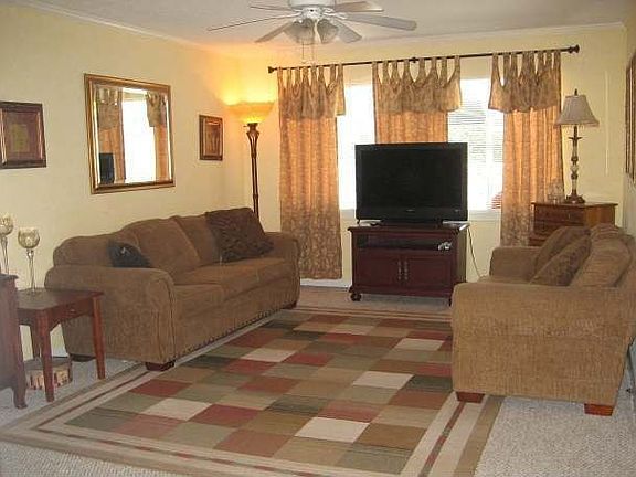 3rd image of 4685 Baywood Ln