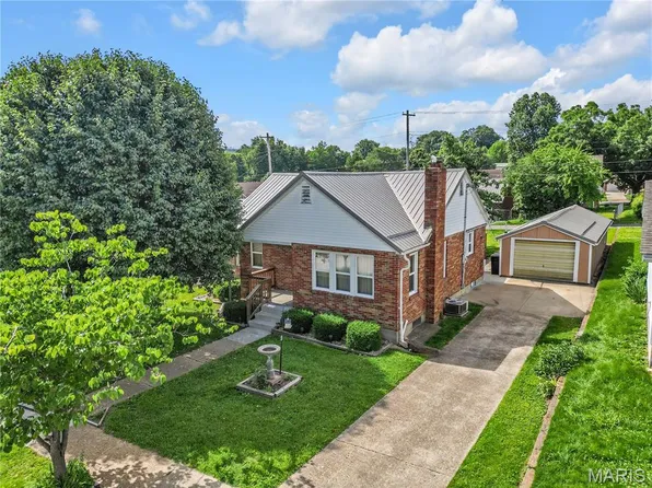 428 W 9th St, Hermann, MO 65041