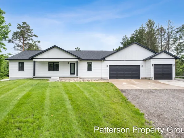 7638 E Sheringer Rd, Ravenna, MI 49451