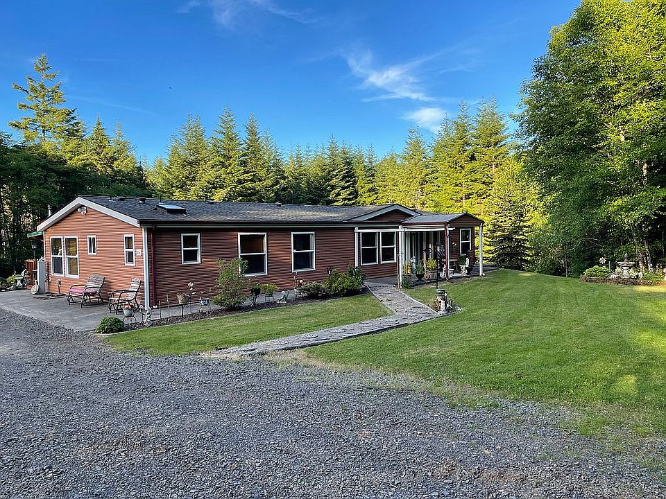 Front of home/yard/fountain