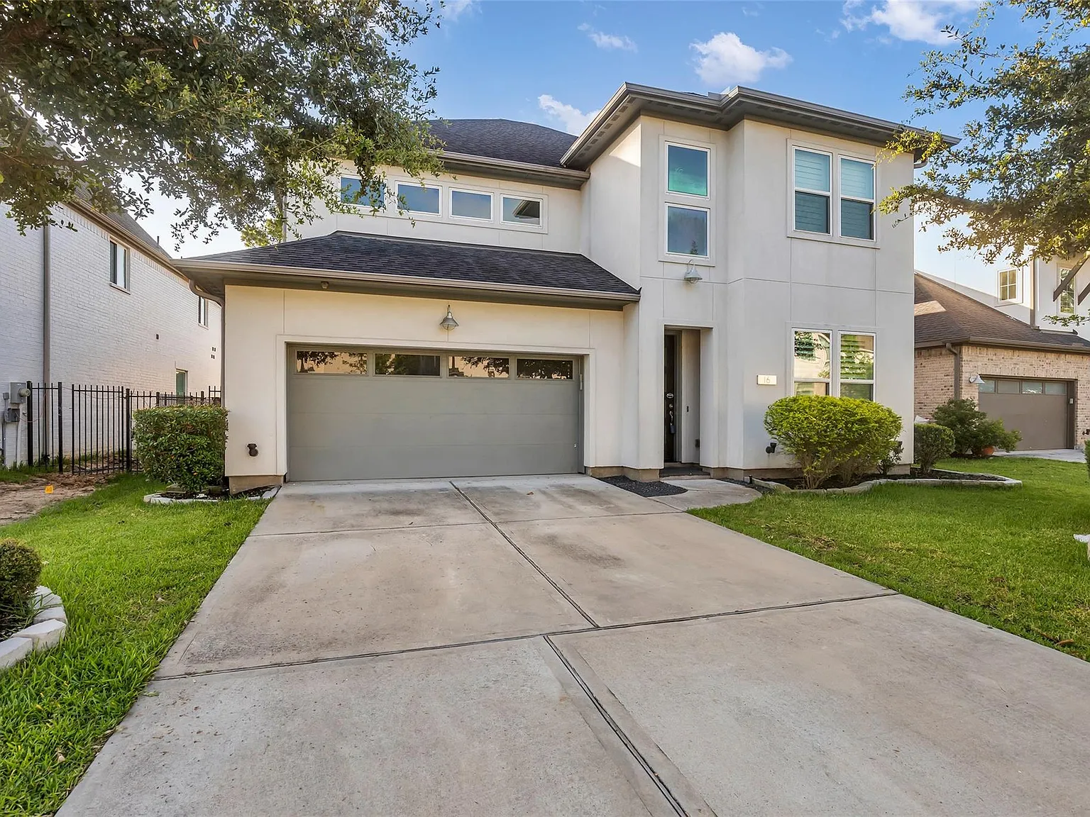 4 bed, 4.5 bath, 3243 sqft, $5,200 — Photo 3