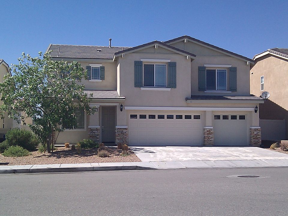 1st image of 16562 Desert Willow St