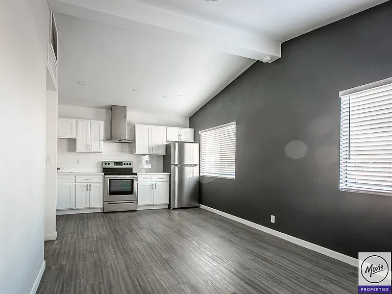 3615 E Coronado Rd #2 — Photo 5
