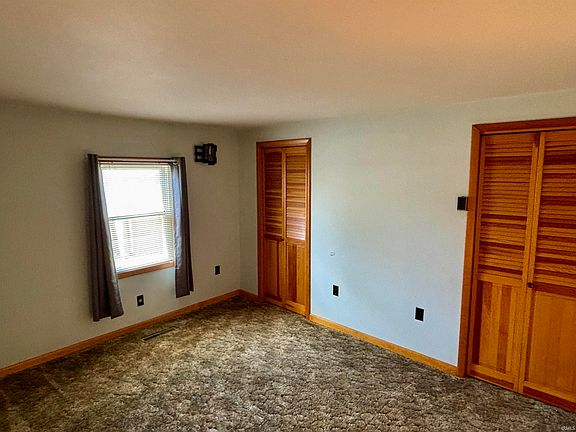 3rd image of 1210 S McKinley Ave