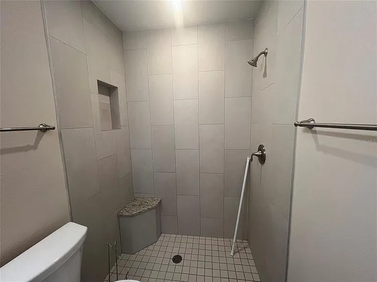 2472 Picnic St — Photo 15