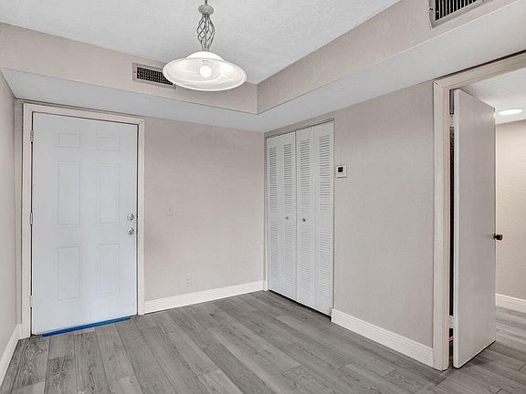 5th image of 12014 Greenway Circle S #109