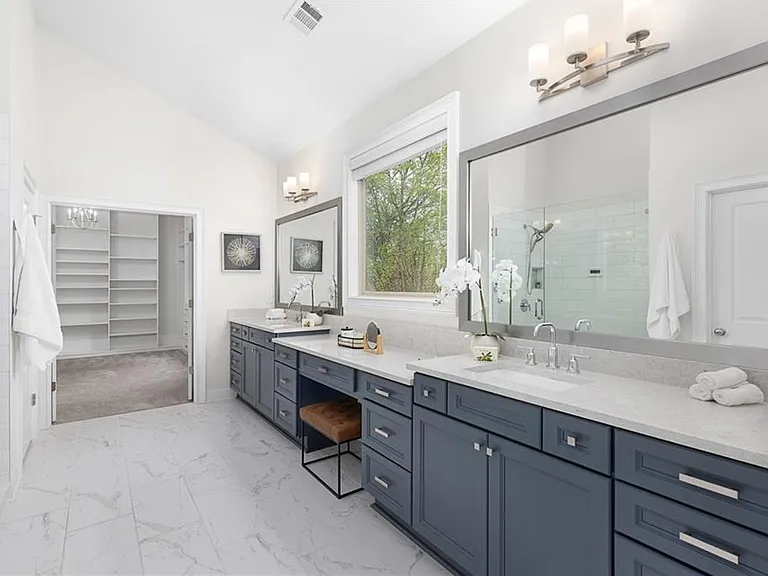 5391 Whitaker St — Photo 15