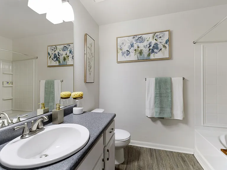 Eastland Trails Apartments — Photo 18