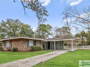 16 Regent Dr, Savannah, GA 31406