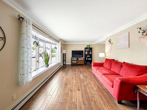 5th image of 44 Middlesex Rd