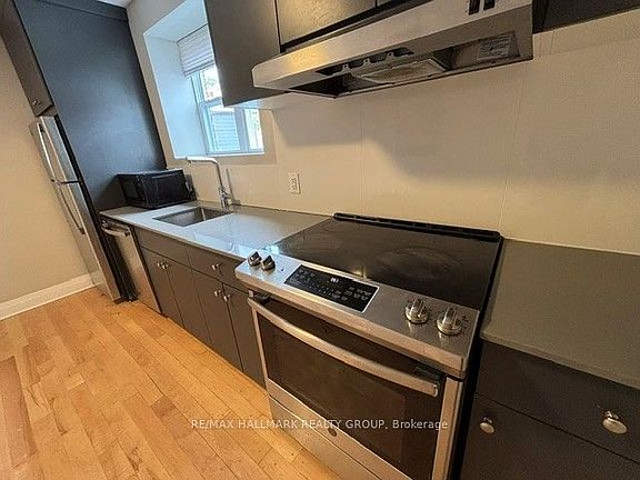 5th image of 245 Des Peres Blancs Ave #7