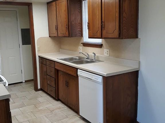 4th image of 2529 & 2531 E Cedar Ave
