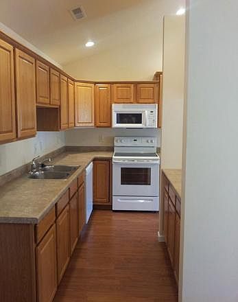 2nd image of 1902 Caroline St #1902