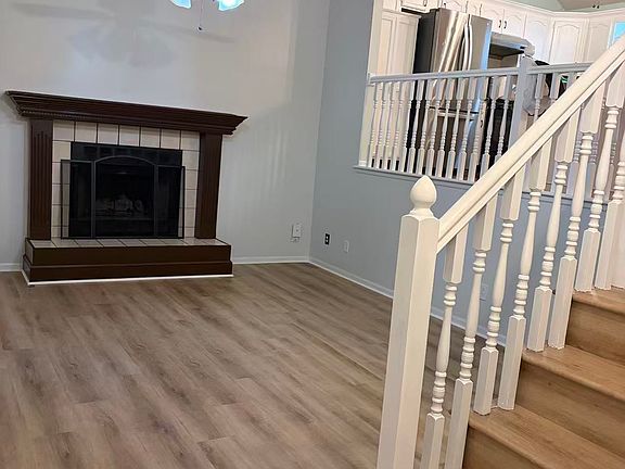3rd image of 304 NE Dreamweaver Ave