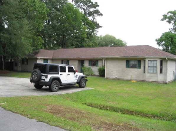 511 S Arizona St, Kingsland, GA 31548