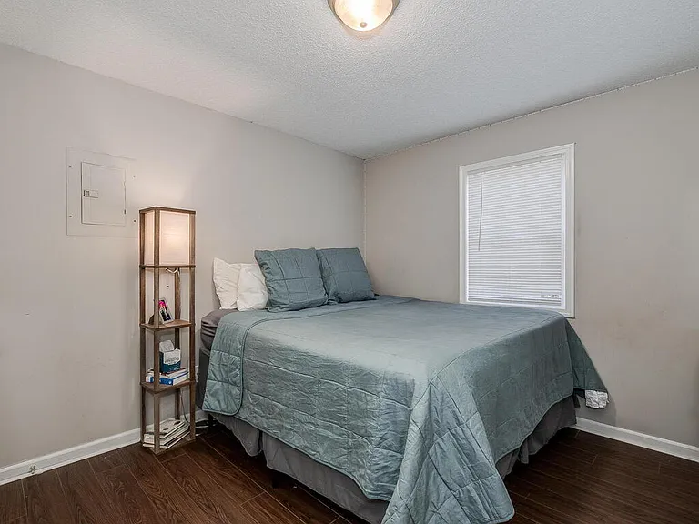 2611 Holton Ave #7 — Photo 21