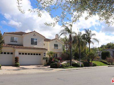 5900 Vista De La Luz, Woodland Hills, CA, 91367