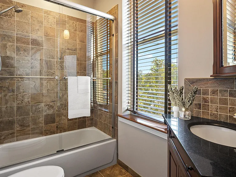 264 S Main St #404 — Photo 7