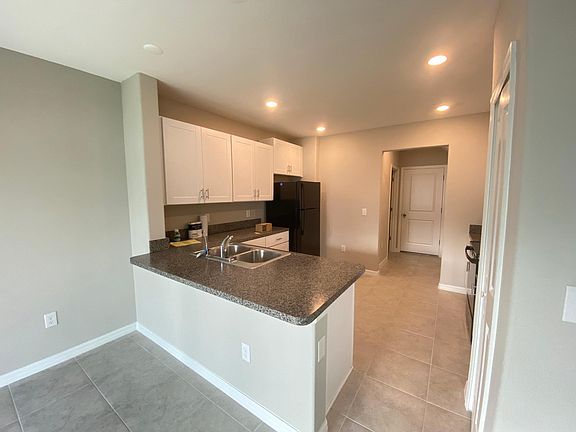 3rd image of 4704 Norman Oak Pl