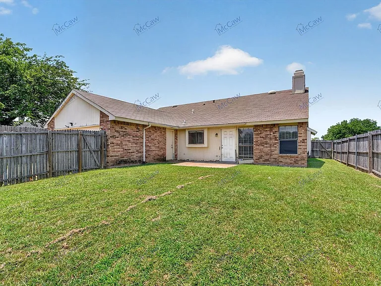 521 Weaver St — Photo 20
